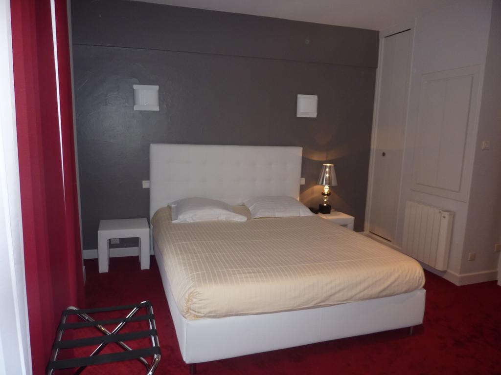 Hotel Le Square Aurillac Buitenkant foto