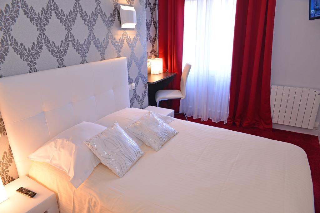 Hotel Le Square Aurillac Buitenkant foto