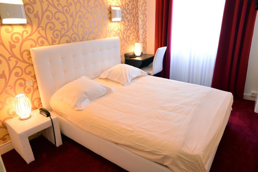 Hotel Le Square Aurillac Buitenkant foto