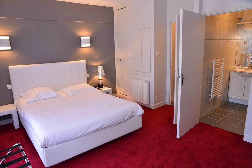 Hotel Le Square Aurillac Buitenkant foto